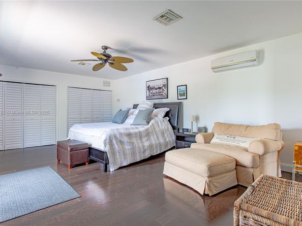 2908 Bayview Dr, Fort Lauderdale FL 33306