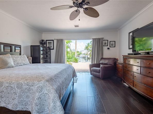 2908 Bayview Dr, Fort Lauderdale FL 33306