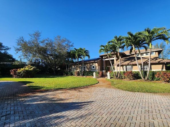 6879 NW 65th Terrace, Parkland FL 33067