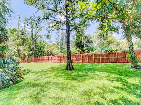 6879 NW 65th Terrace, Parkland FL 33067