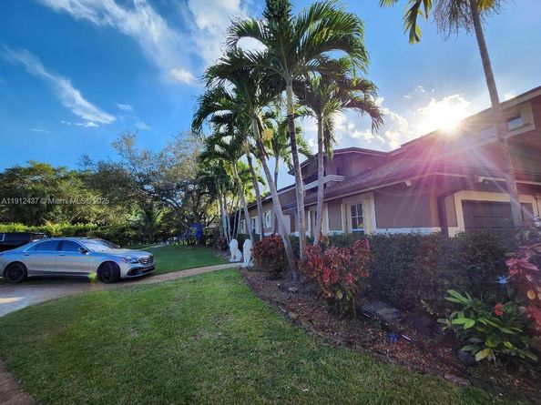 6879 NW 65th Terrace, Parkland FL 33067