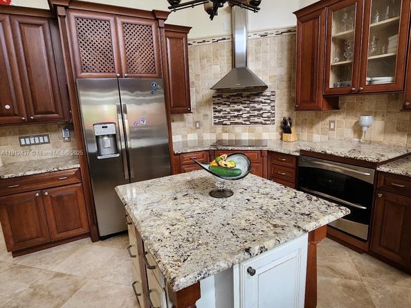 6879 NW 65th Terrace, Parkland FL 33067