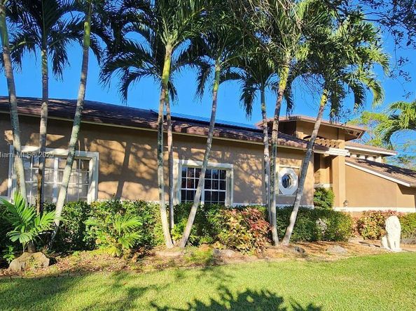 6879 NW 65th Terrace, Parkland FL 33067