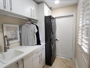 6879 NW 65th Terrace, Parkland FL 33067