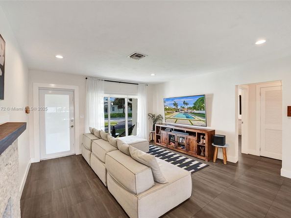 1440 Grant St, Hollywood FL 33020