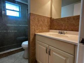 1100 NE 1st Ct 312, Hallandale Beach FL 33009