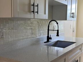 1100 NE 1st Ct 312, Hallandale Beach FL 33009