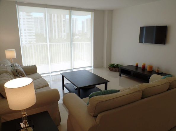 2801 NE 183rd St 714W, Aventura FL 33160