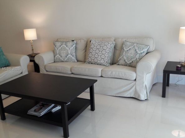 2801 NE 183rd St 714W, Aventura FL 33160