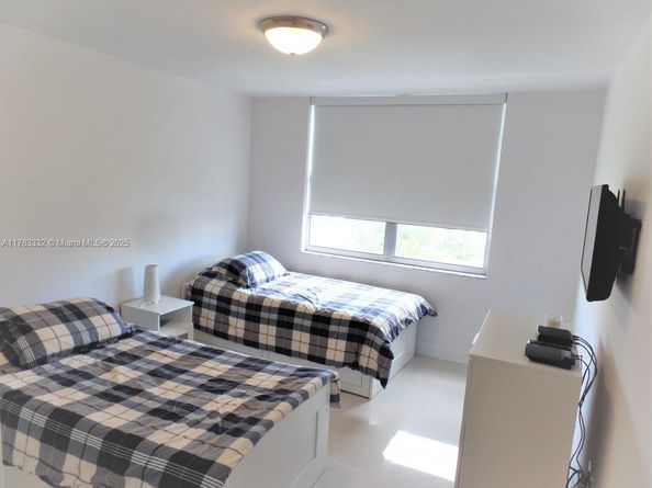 2801 NE 183rd St 714W, Aventura FL 33160