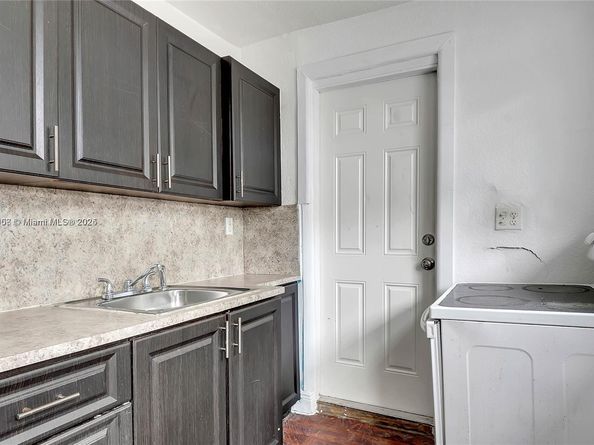 5422 NW 5th Ave, Miami FL 33127
