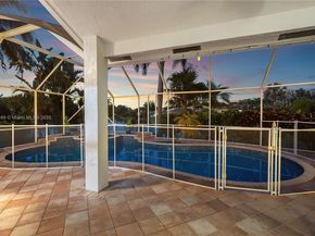 7056 NW 67th Ter, Parkland FL 33067
