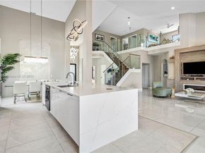 7056 NW 67th Ter, Parkland FL 33067