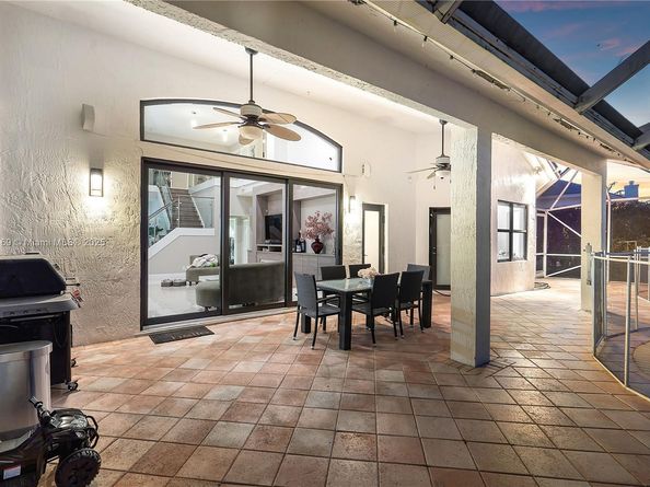 7056 NW 67th Ter, Parkland FL 33067