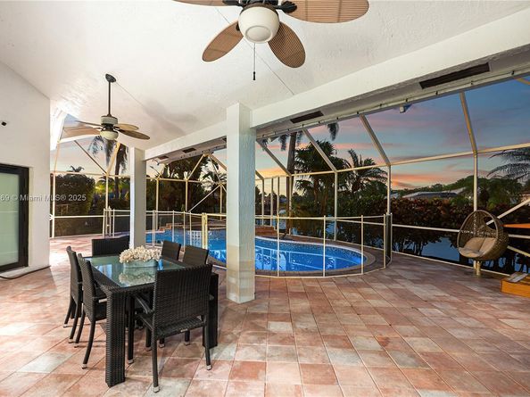 7056 NW 67th Ter, Parkland FL 33067