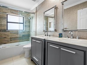 7056 NW 67th Ter, Parkland FL 33067