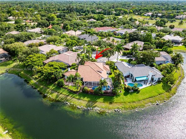 7056 NW 67th Ter, Parkland FL 33067
