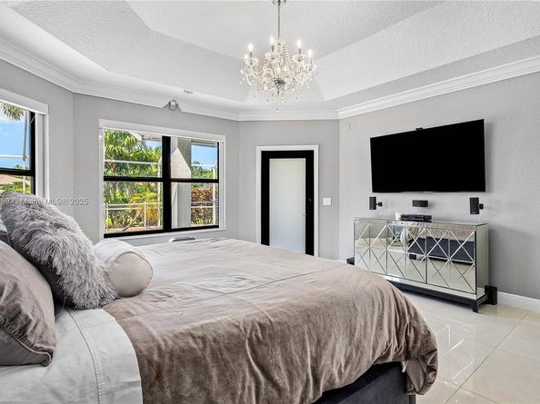 7056 NW 67th Ter, Parkland FL 33067