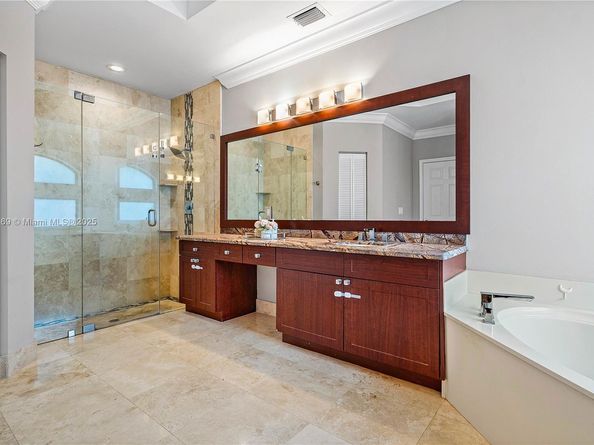 7056 NW 67th Ter, Parkland FL 33067