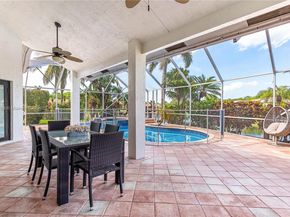7056 NW 67th Ter, Parkland FL 33067