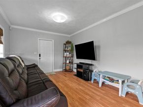 52 Flagler Dr, Miami Springs FL 33166