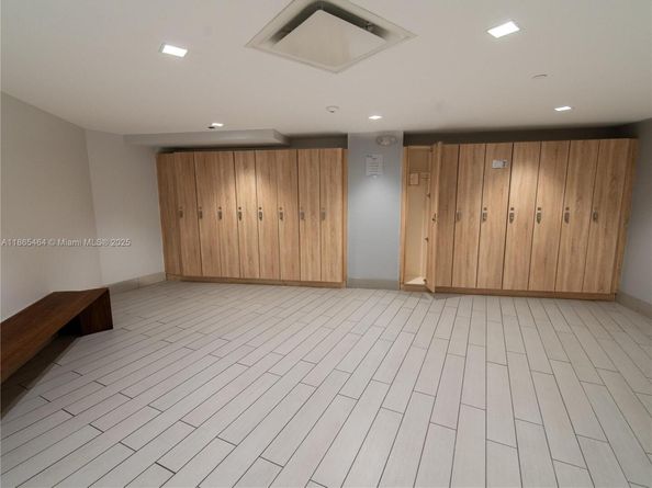 2500 Parkview Dr 2312, Hallandale Beach FL 33009