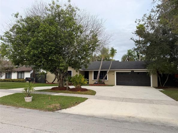 10241 SW 132nd Ave, Miami FL 33186