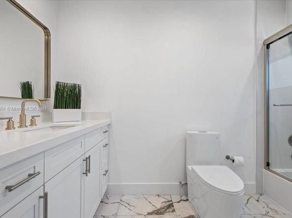 1339 Jefferson St, Hollywood FL 33019