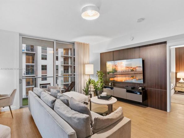 1010 SW 2nd Ave 1908, Miami FL 33130