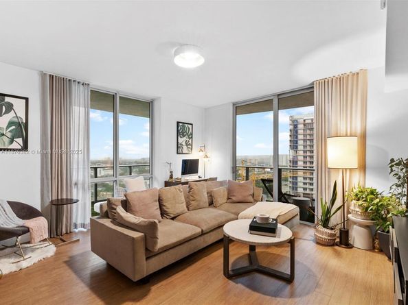1010 SW 2nd Ave 1908, Miami FL 33130