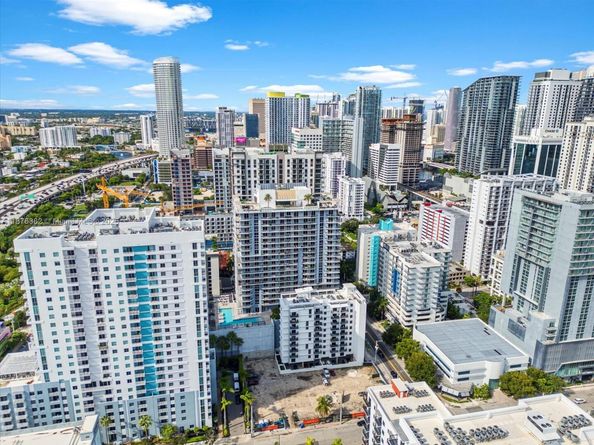 1010 SW 2nd Ave 1908, Miami FL 33130