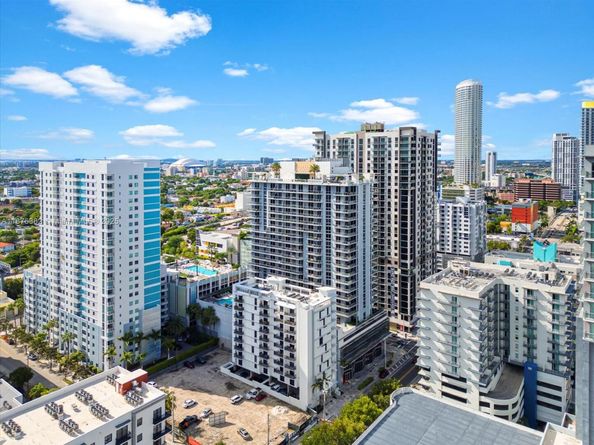 1010 SW 2nd Ave 1908, Miami FL 33130