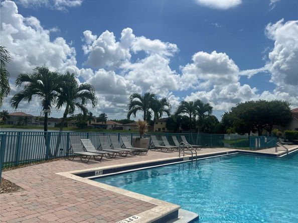 3985 NE 15th St, Homestead FL 33033