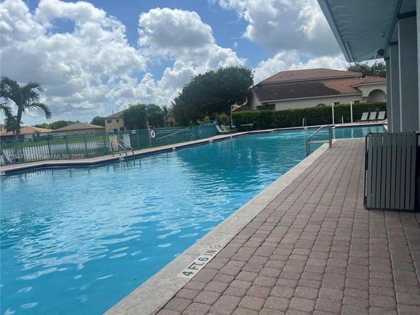 3985 NE 15th St, Homestead FL 33033