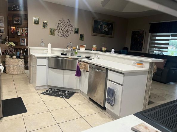 3985 NE 15th St, Homestead FL 33033
