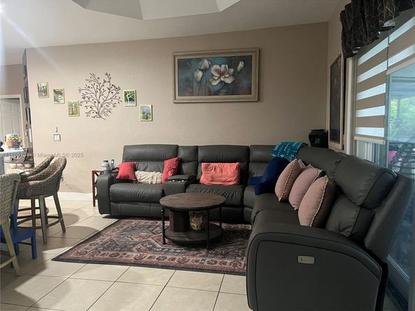 3985 NE 15th St, Homestead FL 33033