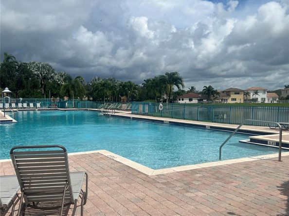3985 NE 15th St, Homestead FL 33033