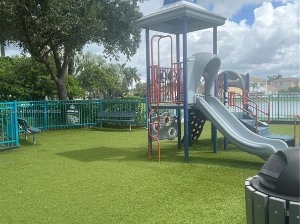3985 NE 15th St, Homestead FL 33033