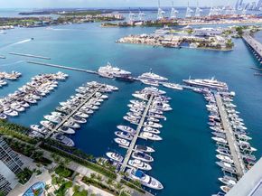 450 Alton Rd 3303, Miami Beach FL 33139