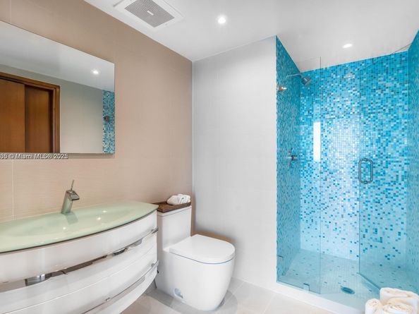 450 Alton Rd 3303, Miami Beach FL 33139