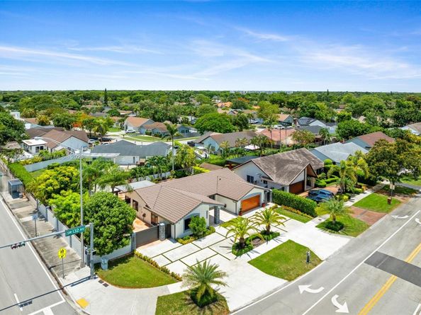 10320 SW 132nd Ave, Miami FL 33186