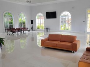 8180 Geneva Ct 419, Doral FL 33166