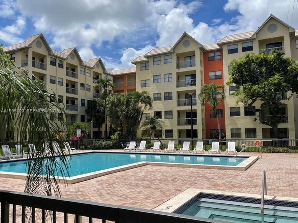 8180 Geneva Ct 419, Doral FL 33166