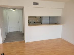 8180 Geneva Ct 419, Doral FL 33166