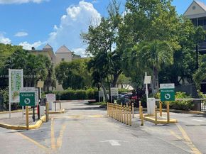 8180 Geneva Ct 419, Doral FL 33166