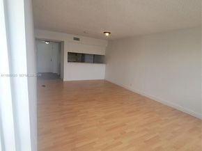 8180 Geneva Ct 419, Doral FL 33166