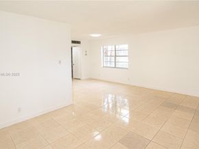 402 Capri I 402, Delray Beach FL 33484