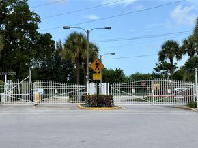 402 Capri I 402, Delray Beach FL 33484