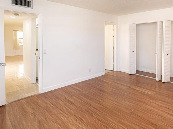 402 Capri I 402, Delray Beach FL 33484