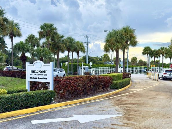 402 Capri I 402, Delray Beach FL 33484